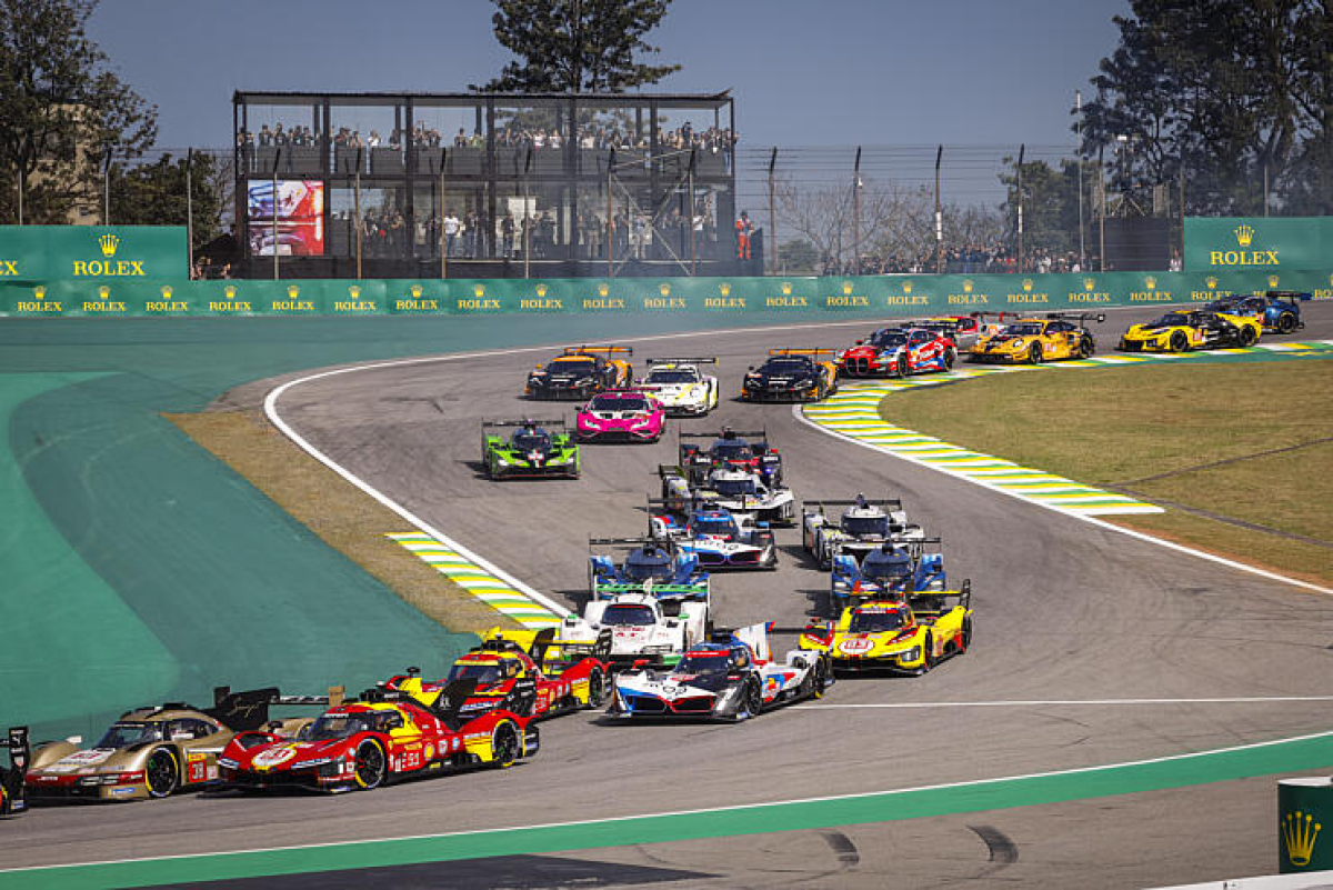 Produit WEC Brésil - Hypercars Porsche et Ferrari - 2024 Image